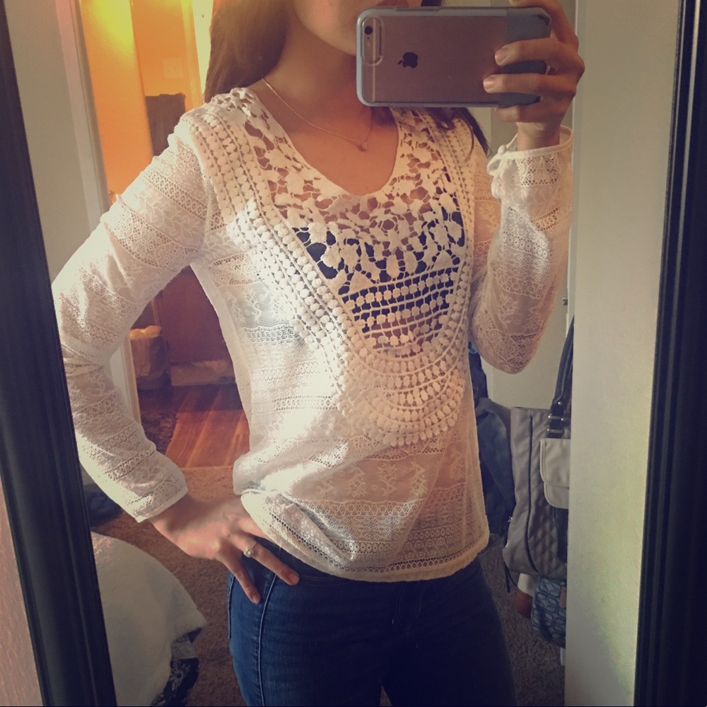 NWOT pretty lace long sleeve blouse